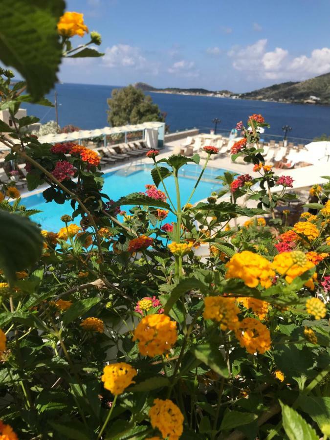 Elena Village Hotel & Suites Myrties Екстер'єр фото